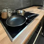 St-apartments Charming 3 - Helles Dachgeschoss-studio Mit Doppelbett Oder Zwei Einzelbetten - Schoenem Ausblick In Ruhiger Lage Und Parkplaetzen Direkt Vor Dem Haus * غايزلينغن آن در اشتايغه