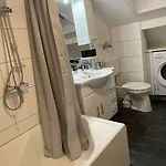 St-apartments Charming 3 - Helles Dachgeschoss-studio Mit Doppelbett Oder Zwei Einzelbetten - Schoenem Ausblick In Ruhiger Lage Und Parkplaetzen Direkt Vor Dem Haus شقة