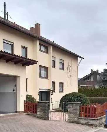 St-apartments Charming 3 - Helles Dachgeschoss-studio Mit Doppelbett Oder Zwei Einzelbetten - Schoenem Ausblick In Ruhiger Lage Und Parkplaetzen Direkt Vor Dem Haus * Гайслинген-ан-дер-Штайге